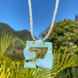 Colar Corações Emoldurados